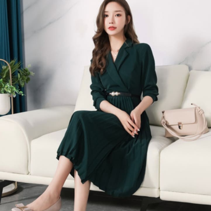 ワンピース デート フレアワンピース ミモレ ミモレ丈 袖あり 長袖 かわいい 大人可愛い きれいめ シンプル カジュアル 大人 上品 おしゃれ お洒落 主役級 存在感 春 秋 10代 20代 30代