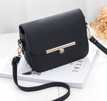 コンパクトショルダーバッグ バッグ かばん レディースバッグ 収納 機能性 便利 スクエア型 かわいい 大人可愛い きれいめ シンプル カジュアル 大人 上品 おしゃれ かっこいい レトロ 無地