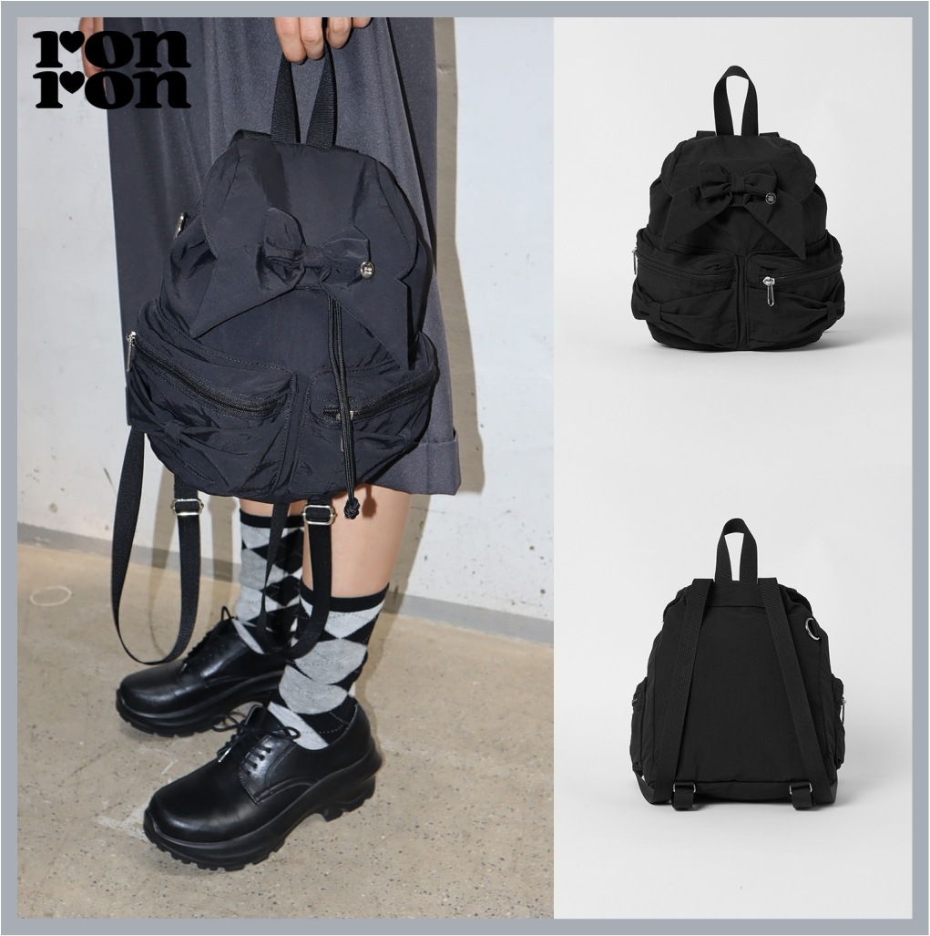 RIBBON POINTED MINI BACKPACK BLACK