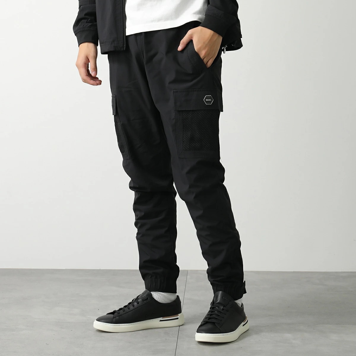 BALR. ボーラートラックパンツ HEXLINE REGULAR FIT TRACK PANTS B1412.1030 メンズ レギュラーフィット 撥水 軽量 メタルロゴ Jet-Black