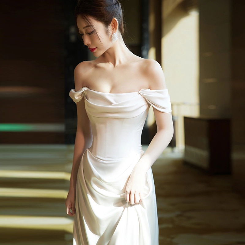 韓国新作追加!!! 結婚式フレンチワンショルダー ドレス ワンピース ウエディングドレス サテン ワンショルダー 花嫁 披露宴 二次会 謝恩会 発表会 演奏会 女子会