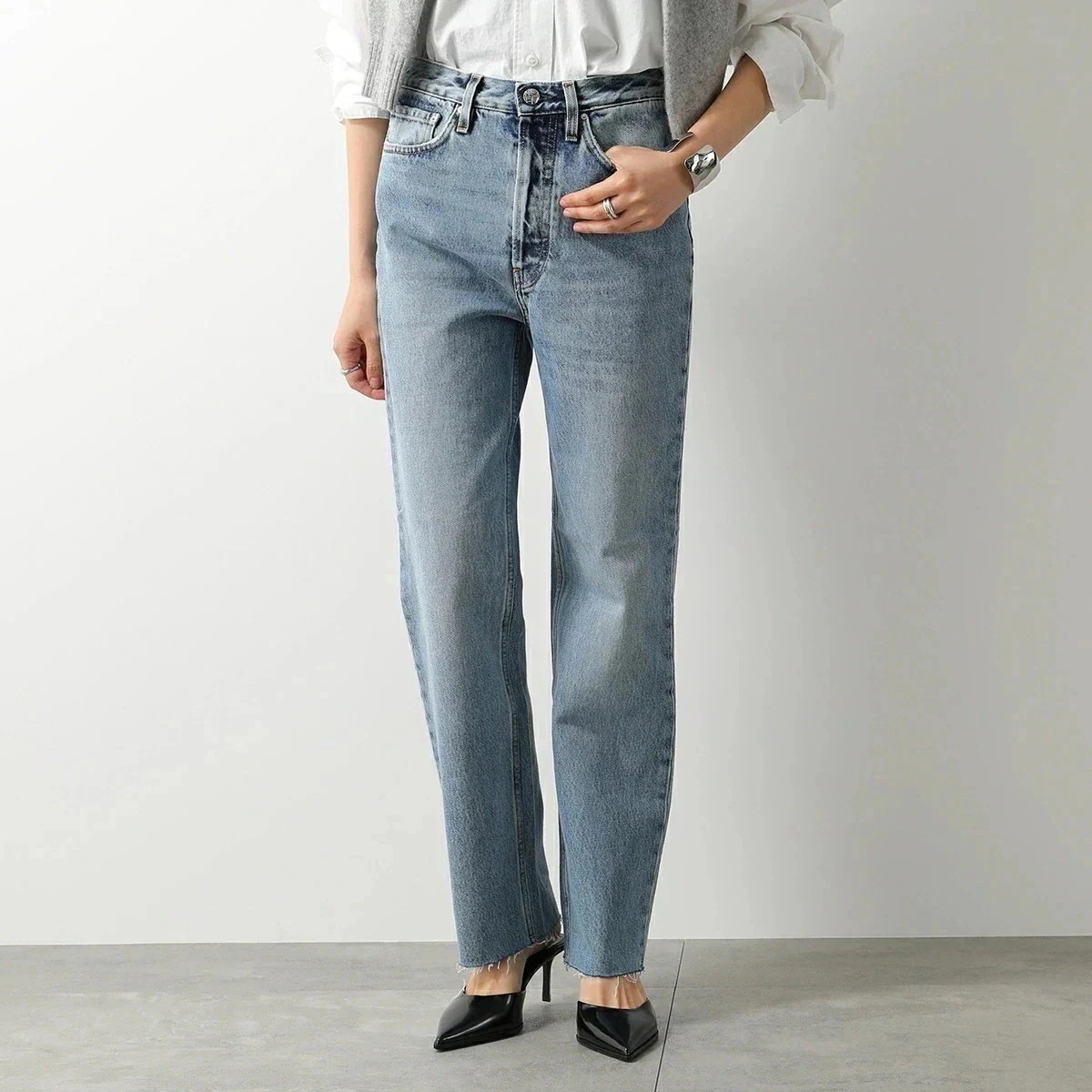 Toteme トーテム ジーパン 222 235 741 レディース デニムパンツ ジーパン Gパン ストレート 485/WORN-BLUE