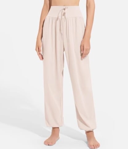 パンツ デート モテアイテム ジョガーパンツ クロップドパンツ ウエストゴム 可愛い きれいめ 上品 おしゃれ かっこいい 可愛い ラブリー キュート ガーリー クール モード系 セクシー