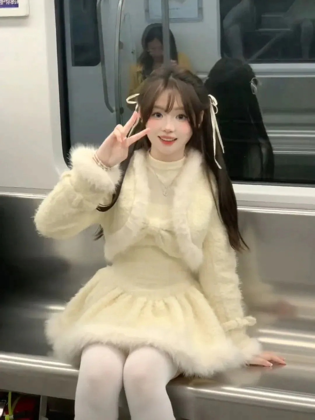 【送料無料】小さなスーツ 2024秋冬新作スタイルフレンチ社交家スモールフレグランススタイルスプライシングジャケットフェイクツーピース長袖パフスカート秋冬スーツ