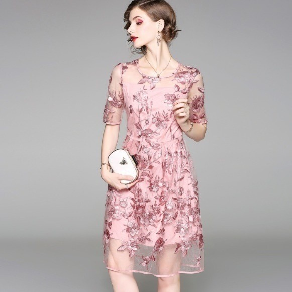 パーティードレス 花柄 刺繍 半袖 膝丈 ミディ丈 ピンク チュール 透け感 きれいめ エレガント フェミニン パーティー 結婚式 二次会 お呼ばれ ワンピース フォーマル 2018年新作