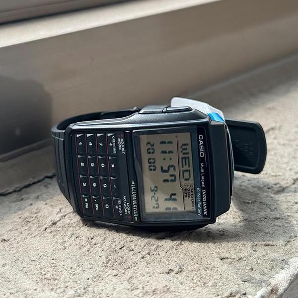 DBC-32-1A 共通ウレタンデータバンク電卓時計