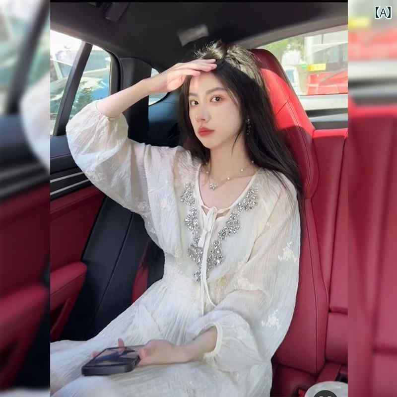 ドレス　パーティー　レディース フランス 風の 高級 誕生日 パーティー ドレスは 普段着と しても 着られます 初秋 レディース 重厚な ラインストーンが ちりばめられた 白い 長袖 ドレスです