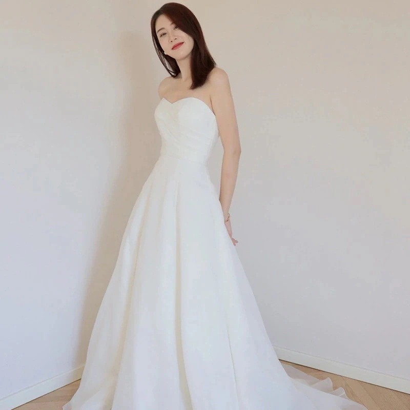 【Q10限定韓国ワンピース ドレス】 パーティードレス 誕生日 演奏会 花嫁 司会 シンプルなシースのウェディングドレス2026新しいサテンの結婚式の気質ガウン
