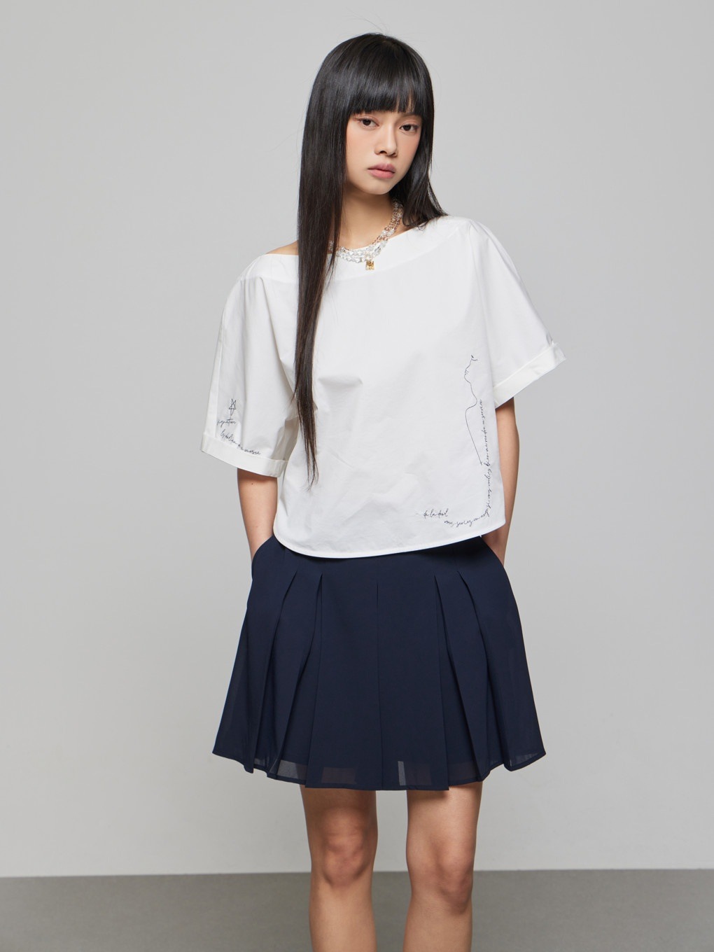 DEWL ドローイング エンブロイダリー ボートネック ブラウス