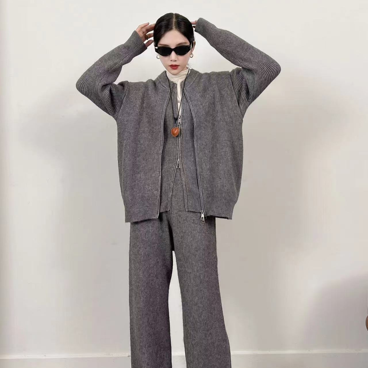 高級ニットスリーピーススーツフェミニンカジュアルスタイルジャケットワイドパンツスーツ