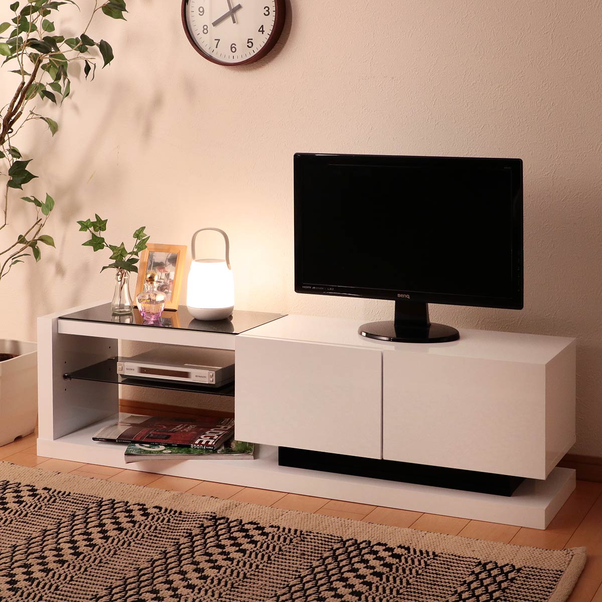 テレビ台 ローボード 鏡面仕上げ スタイリッシュモノトーン 幅120cm テレビボード TV台 TVラック 収納棚 ラック モノトーン スタイリッシュ TVボード テレビラック 扉付き 白 ホワイト