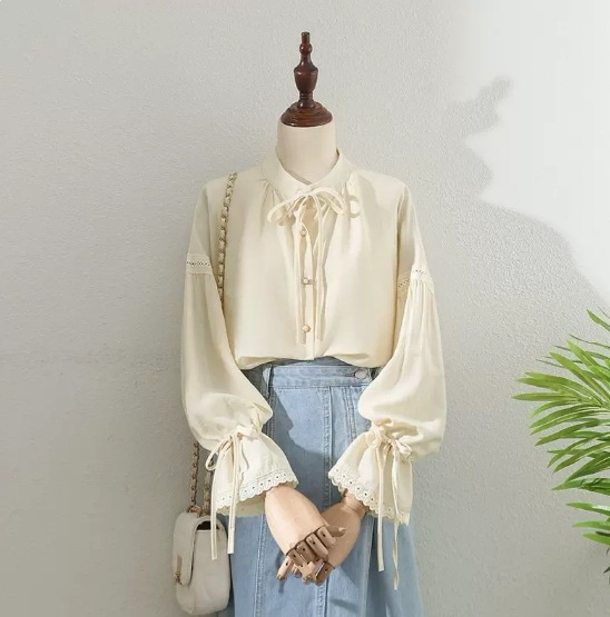 トップス ブラウス 袖あり 長袖 ボリューム袖 襟なし 丸襟 刺繍 フリル リボン 前開き 薄手 かわいい 大人可愛い きれいめ シンプル カジュアル 大人 上品 おしゃれ お洒落 レトロ 大人女子