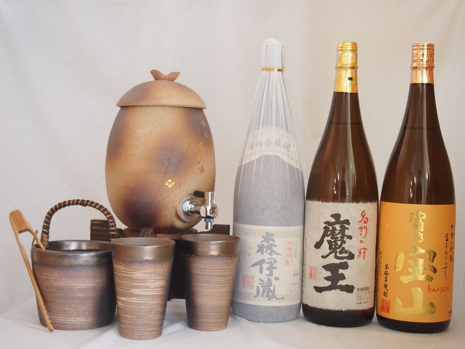 信楽焼明山窯　焼酎サーバー　火色金小紋　2200ｃｃ(滋賀県)+萬古焼備前金彩焼酎ペアカップ 氷