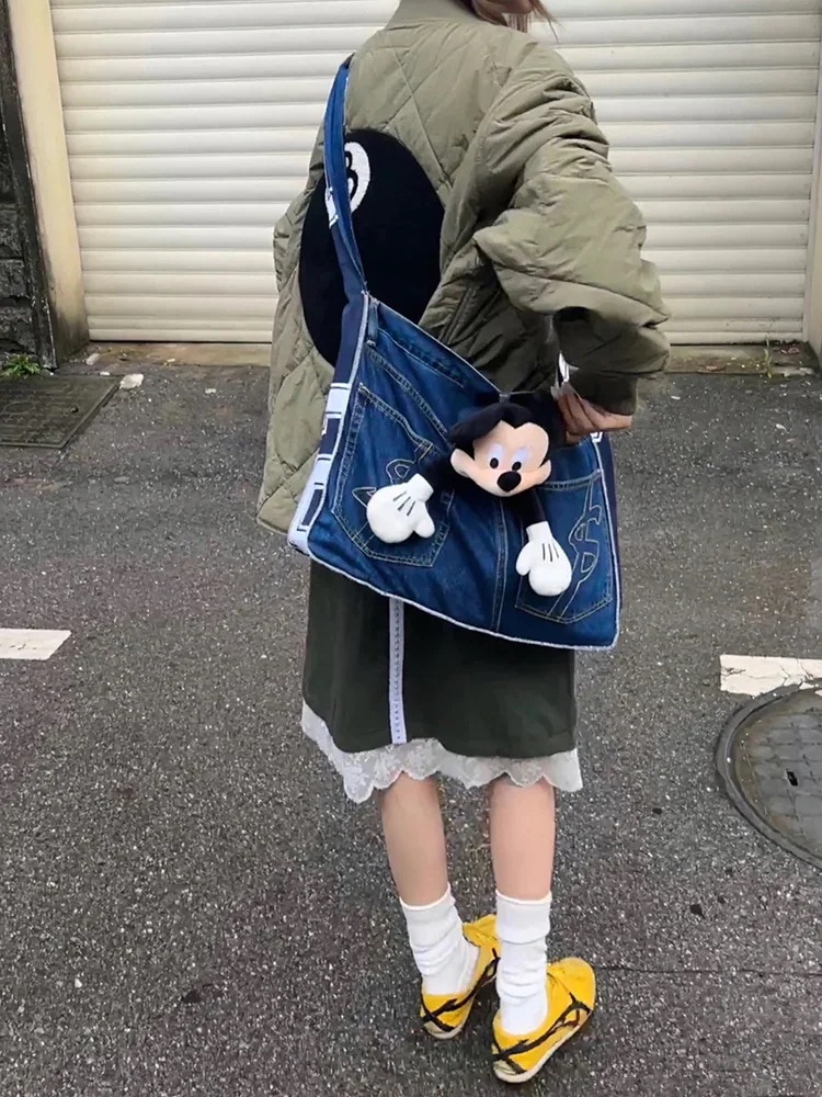 ２点で1oo円OFF！【最安値挑戦】メッセンジャーバッグレッドブックウォッシュドデニムラージバッグファッションミッキーマウスステッチカジュアルショルダーバッグ多用途クロスボディバッグ 大容量バッグ 品