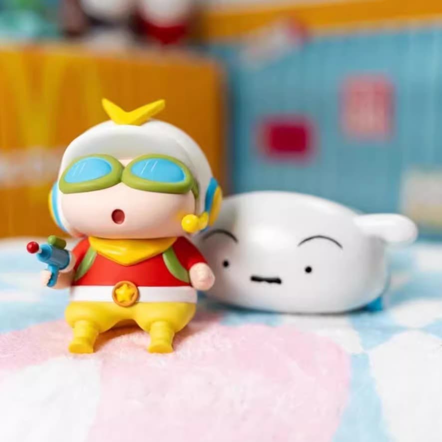 クレヨンリトルボーイフィギュアリトルホワイトチャリオット音声コントロール調節可能な明るさcmリトルホワイトチャリオットトレンディデスクトップオーナメント