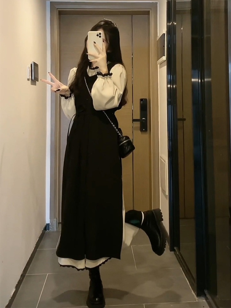 フランスの穏やかな気質黒の長袖ワンピース子供秋2023新しいシニアの感覚スプライシング薄いロングスカート