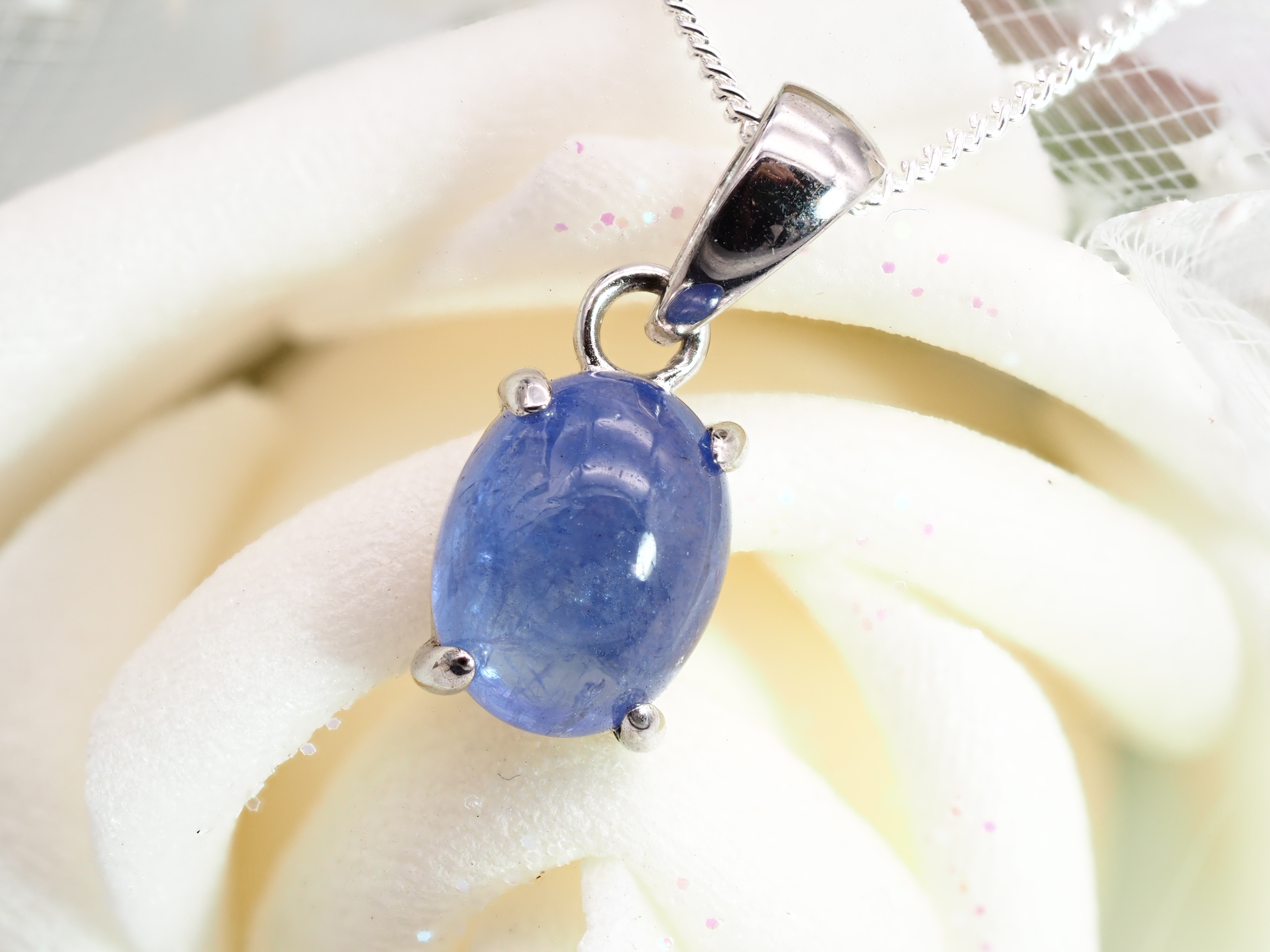 天然 タンザナイト カボションカット ネックレス 早い者勝ち！ 上品 華奢 ジュエリー ペンダント 誕生日 バレンタイン