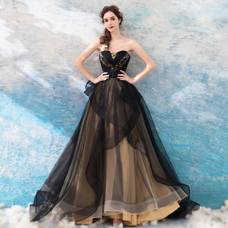 新作 花嫁 高級感ウエディングドレス 結婚服 ブラック メッシュ フリル 女王 ノースリーブ 成人式 お姫様ドレス 高品質 編み上げ エレガント演出服 舞台 撮影 キレイめ 姫様 司会 スレンダー 披