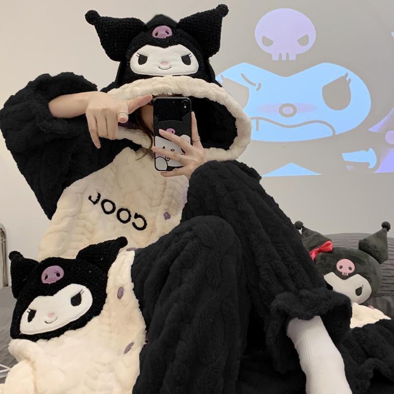 パジャマの女性秋冬のサンゴのベルベットの寝衣はベルベットの黒いクロミー秋の冬の家庭服を厚くした