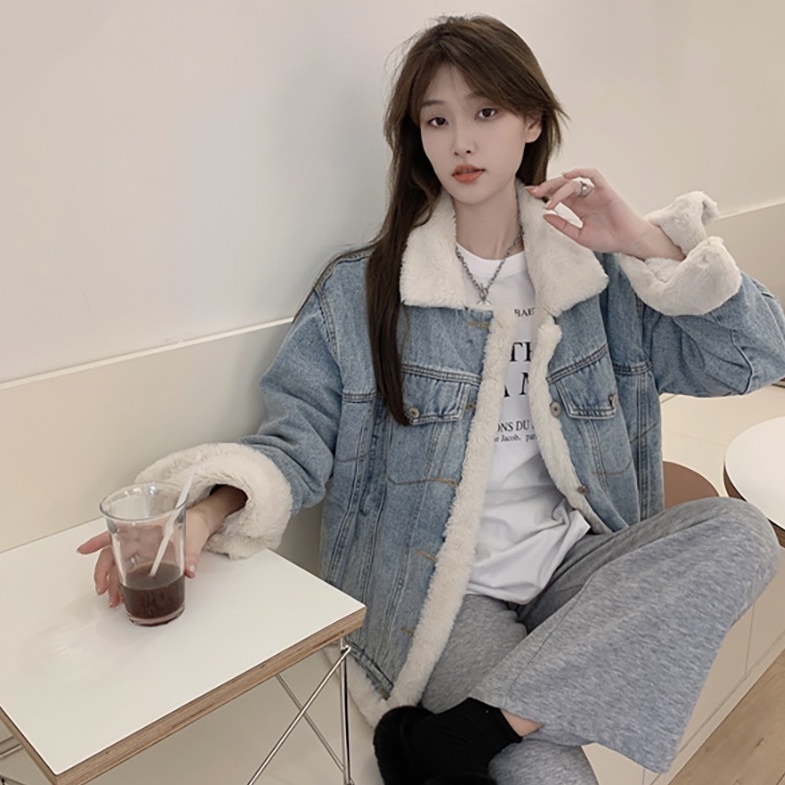 アウター ブルゾン ジャケット シャンパー Gジャン 上着 袖あり 長袖 Vネック 襟付き 前開き リバーシブル デニム ブルーデニム ボア 大人可愛い カジュアル おしゃれ お洒落 かっこいい