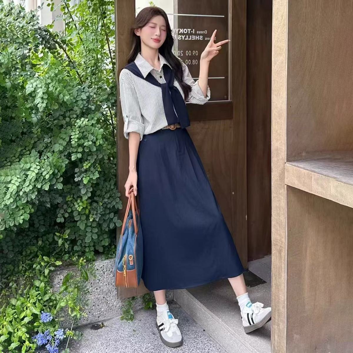 【送.料.無.料.急速発送】【新作】スーツストールストライプ秋の韓国版シャツ半身スカート3点セット