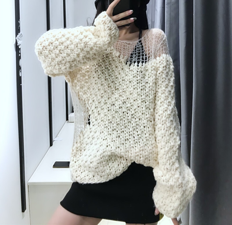 レディース トップス ニット セーター プルオーバー 長袖 ボリューム袖 萌袖 ボートネック 襟なし ノーカラー アシンメトリー オーバーサイズ もこもこ ふわふわ 透け感 中厚手 厚手 かわいい