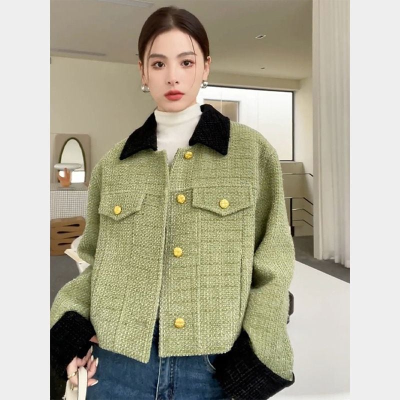 工装グリーンネット赤コート女2024春秋新フランス小香風名媛小柄衝突色デザイン感