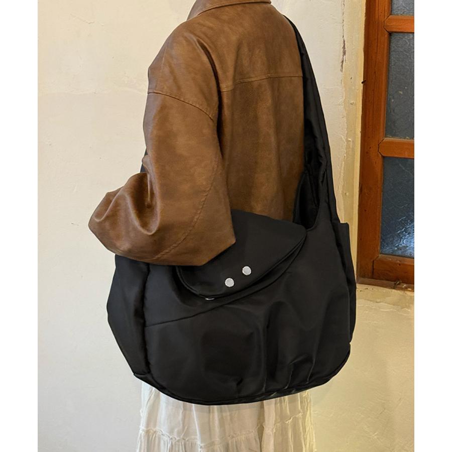 ショルダーバッグ A4大容量 ナイロン黒【在庫限り】売り尽くしセール