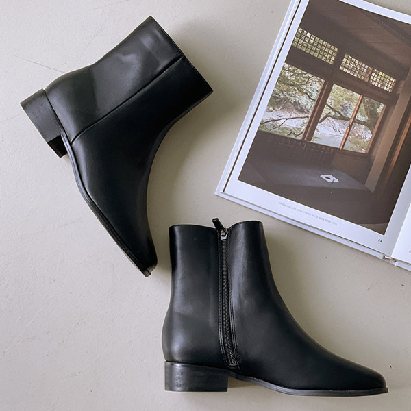 ショートブーツ スクエアトゥ サイドジップ フラット レディース ローヒール 黒 ブラック 歩きやすい カジュアル シンプル 靴 婦人靴 韓国 6,954円