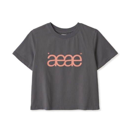 【aeae】 AEAE LOGO CROP T-SHIRTS : CHARCOAL