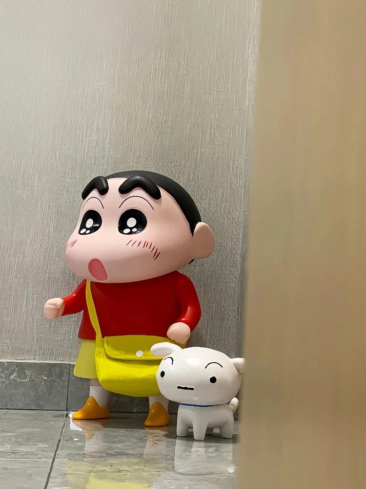 新品クレヨンしんちゃんクレヨンしんちゃんの置物おもちゃの置物ホームアクセサリー男の子と女の子向けののバレンタインデーギフト即納ぬいぐるみ人形キャラクターぬいぐるみ