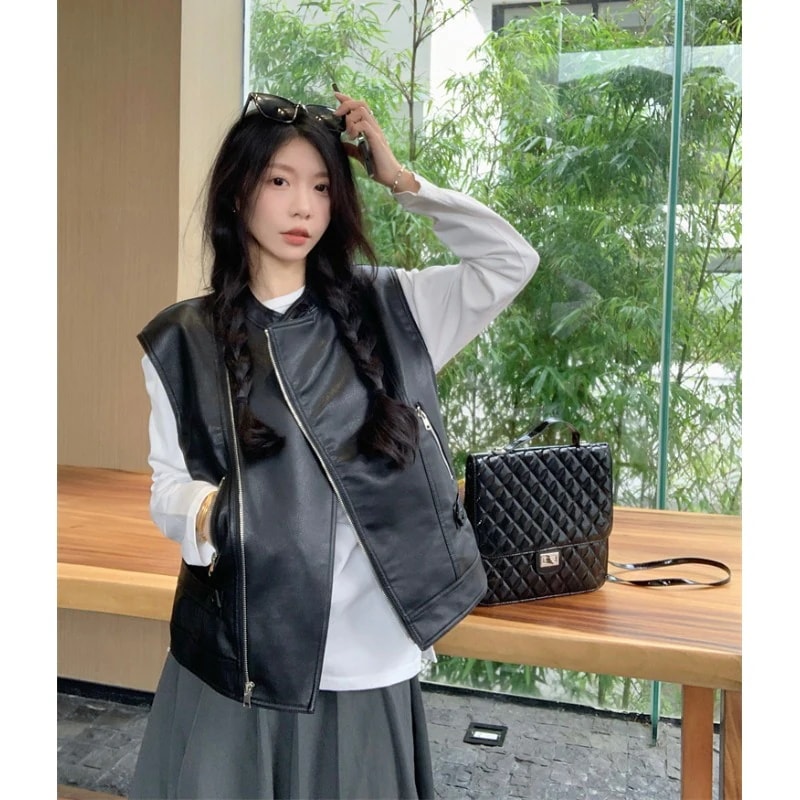 今年人気のpuレザーベスト秋新作レディースジッパーデザイントレンディレイヤードハイエンドノースリーブトップ