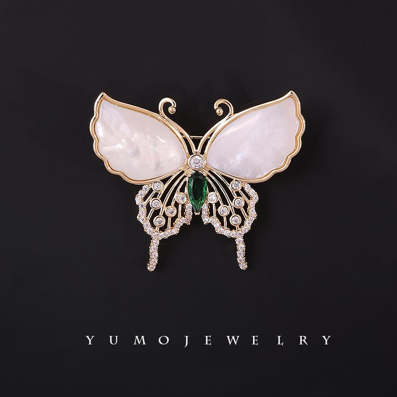 ブローチ コサージュ アクセサリー レディース おしゃれ かわいい 蝶々 バタフライ パピヨン レトロ エレガント 華やか