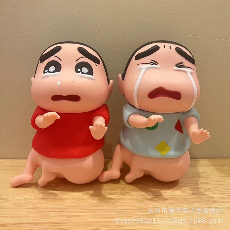 【配送料無料】 おしりを殴られるクレヨンしんちゃんフィギュア発光版大置物アニメフィギュアぬいぐるみ誕生日プレゼント