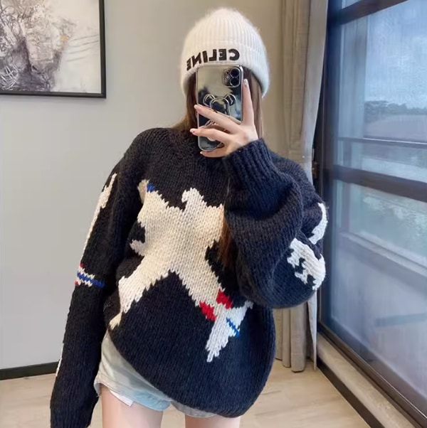 レディース トップス ニット セーター 長袖 ボリューム袖 ラウンドネック ストレート ストリート ニット かわいい カジュアル おしゃれ こなれ感 ラフ ルーズ 個性的 主役級 存在感 抜け感