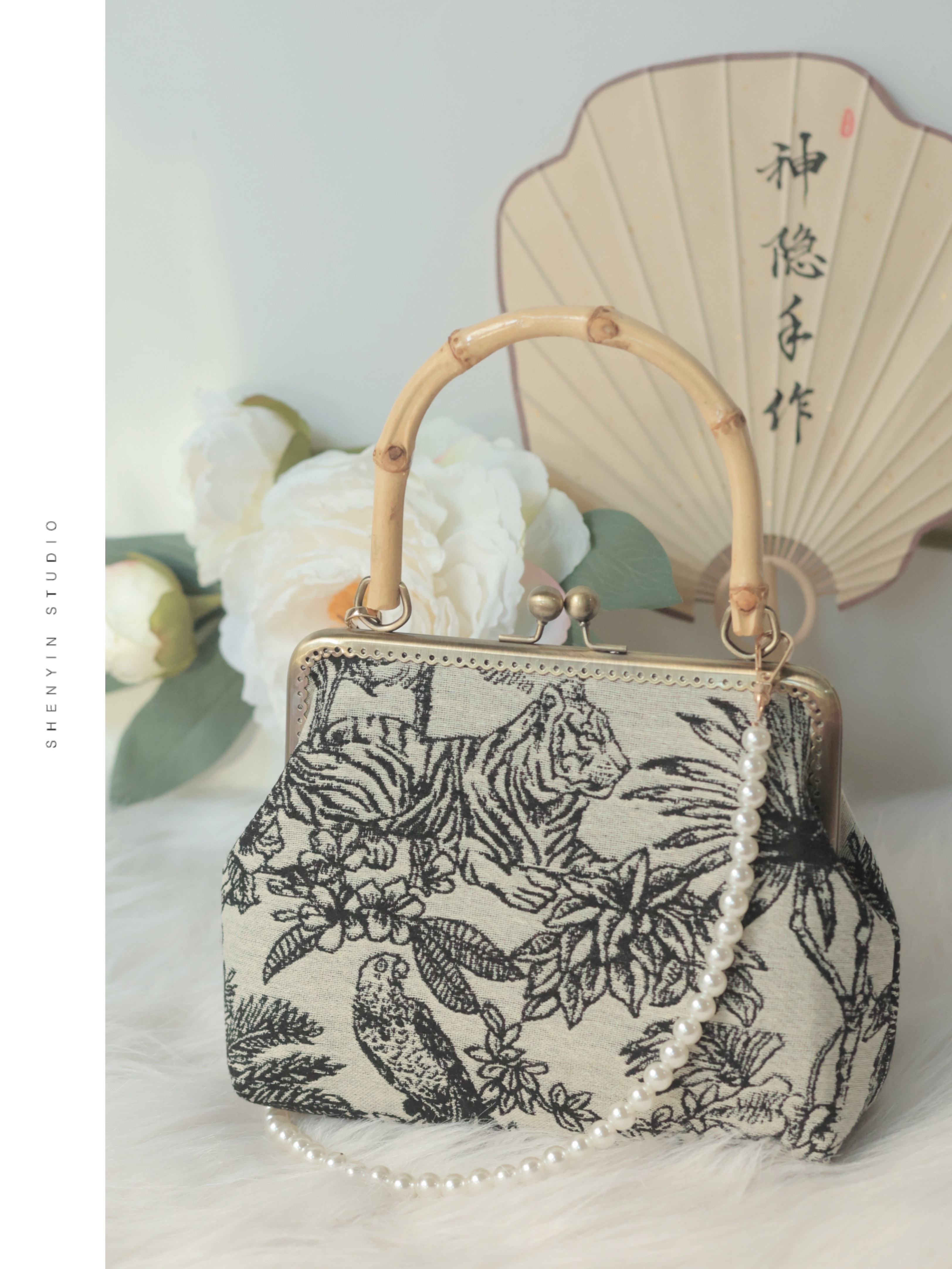 白黒ジャングルレトロオールマッチ通勤ハンドバッグチャイナバッグ口金バッグ2025秋冬新作 母の日 母の日-0008600