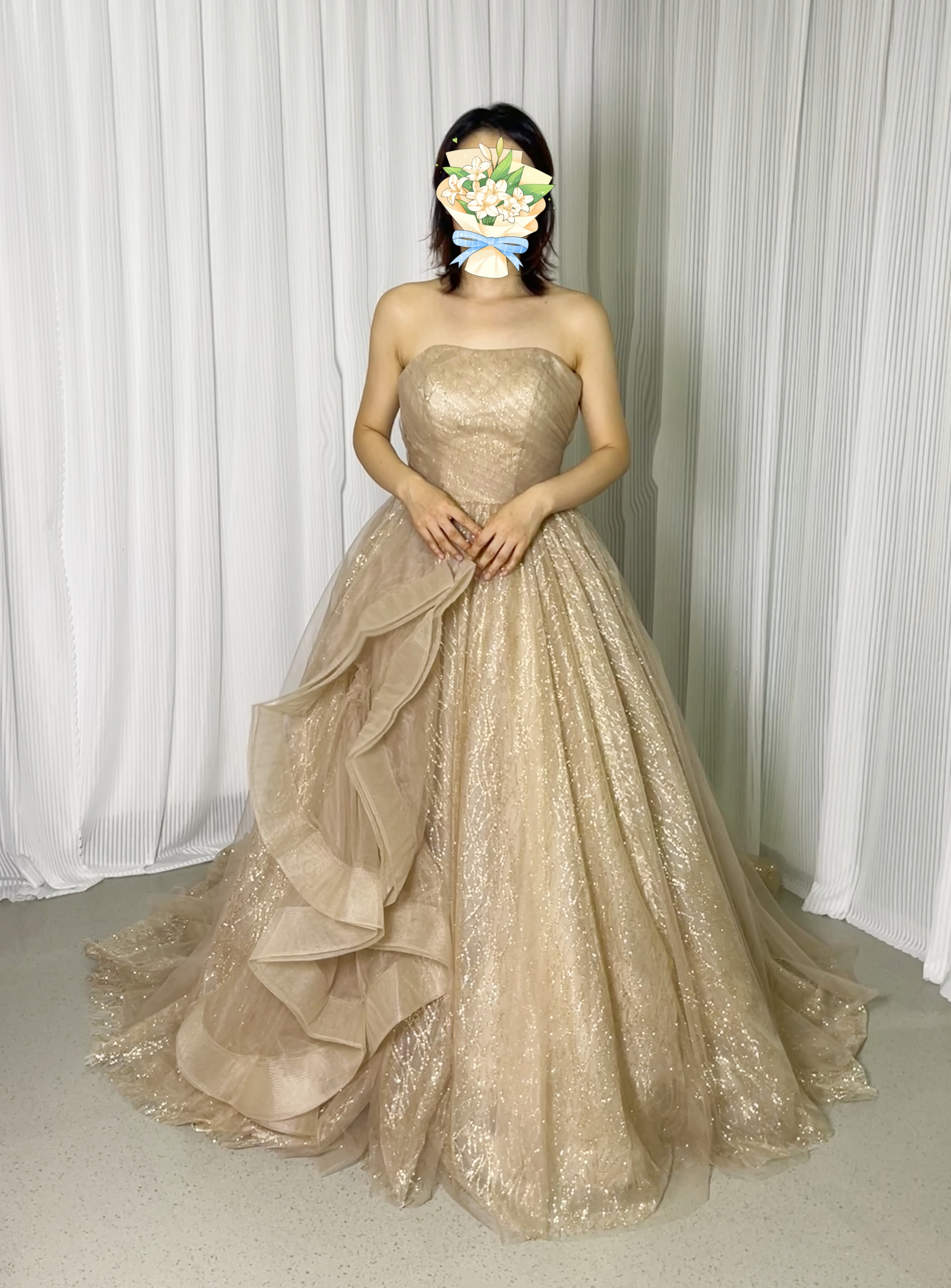 カラードレス 薄シャンパンの色 ベアトップ ラッフルフリル 編み上げ おしゃれ見え 花嫁 前撮り 44,990円