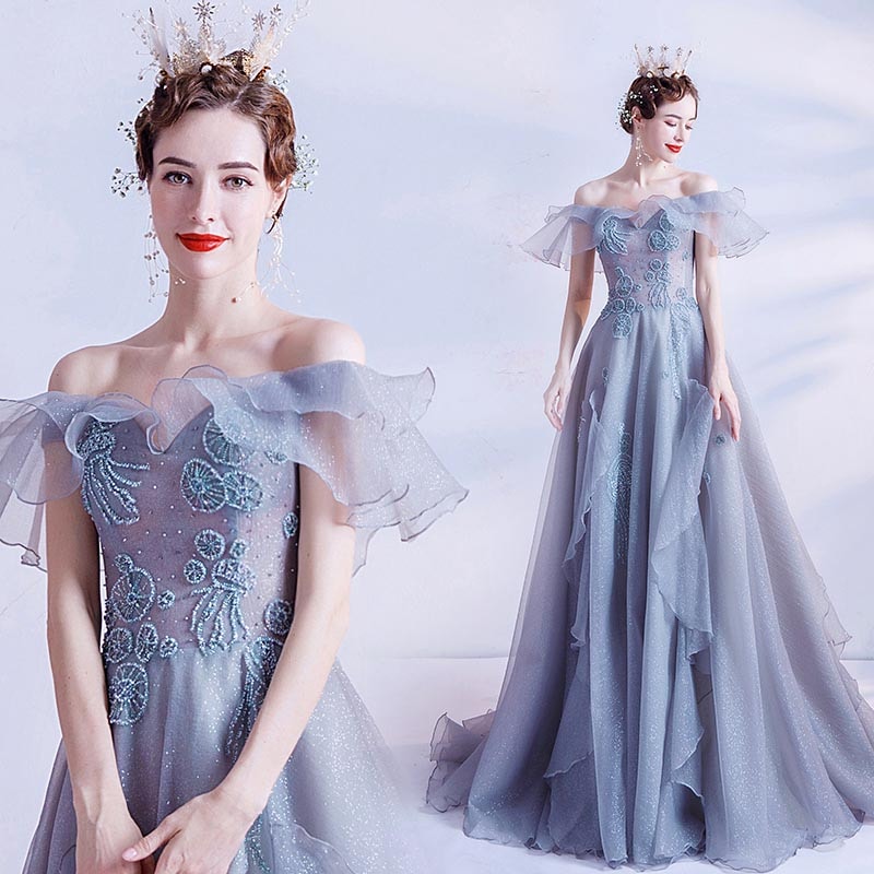 Aラインのオフショルダーカラードレス 豪華な会場でも映える大人なドレス カラードレス パーティードレス カラードレス ブルー ウエディングドレス Aライン 編み上げタイプ オフショルダー トレーンタイ