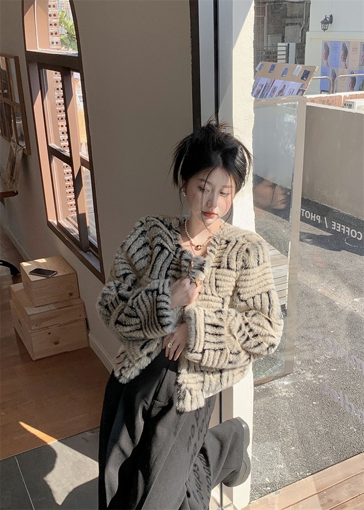 早い者勝ち 暖かい 厚手 快適である 長袖 イレギュラー 綿入れ 中綿ジャケット ギャザリング デザインセンス