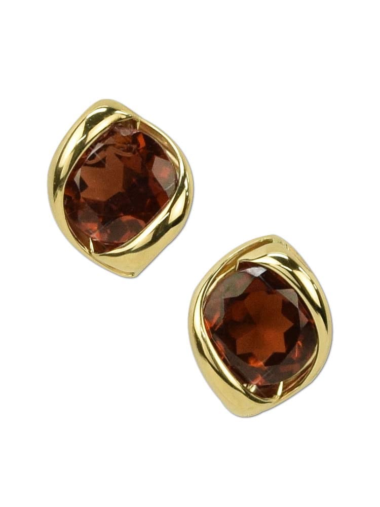 [四葉のクローバー] ガーネット ピアス 1月 誕生石 10金 10k K10 ゴールド スタッドピアス 華奢 シンプル 一粒 : Sa515