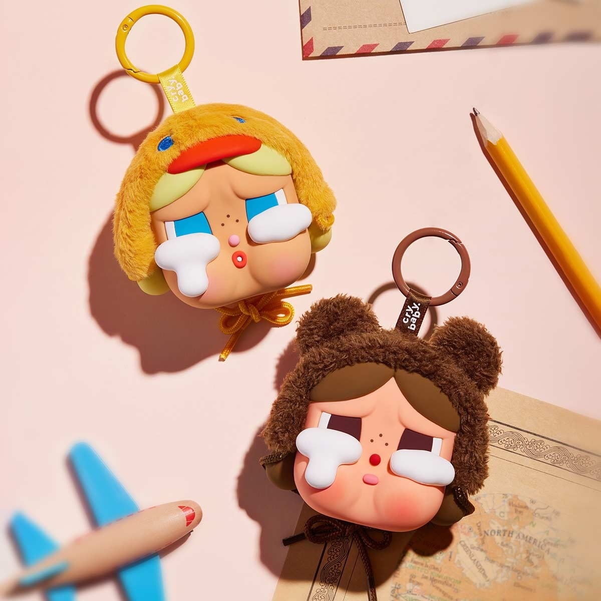 公式正規品POP MART CRYBABY Crying Again Series-Earphone Case イヤホンケース ヘッドホン収納ボックス 収納袋 小銭入れ