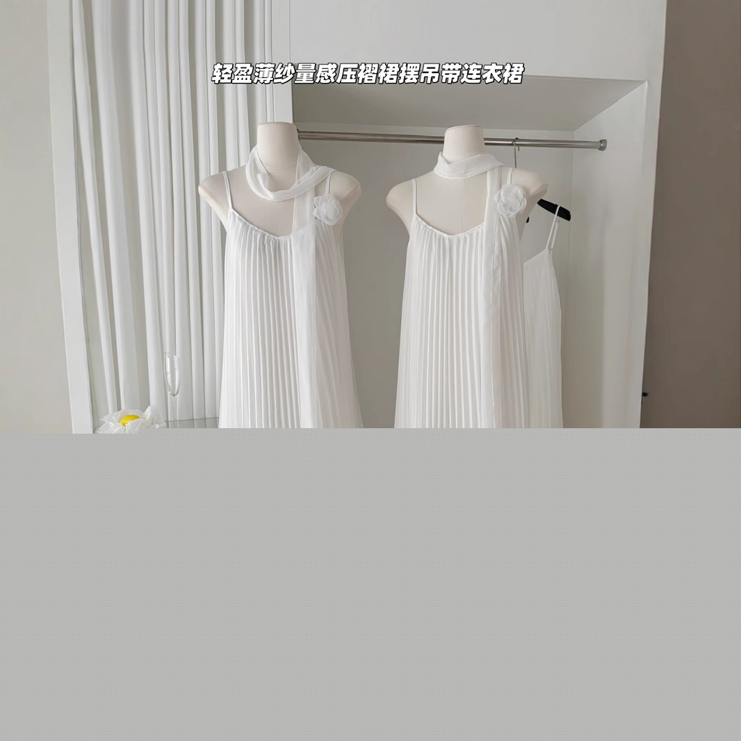 2025軽やかチュールボリューム感ギャザースカート振子スカーフ白キャミソールワンピース女夏