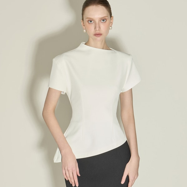 B9203 アンバランス ネック ブラウス