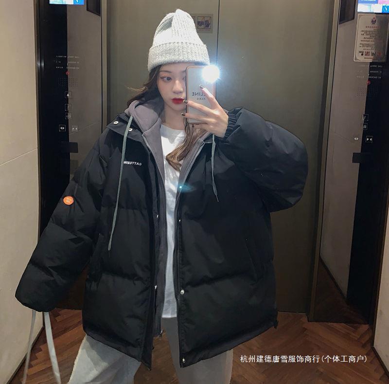 九江嘉興女性のダウンジャケット女性の 2025 新しいファッショナブルなスタイルの綿の服はかさばらない秋と冬のジャケット