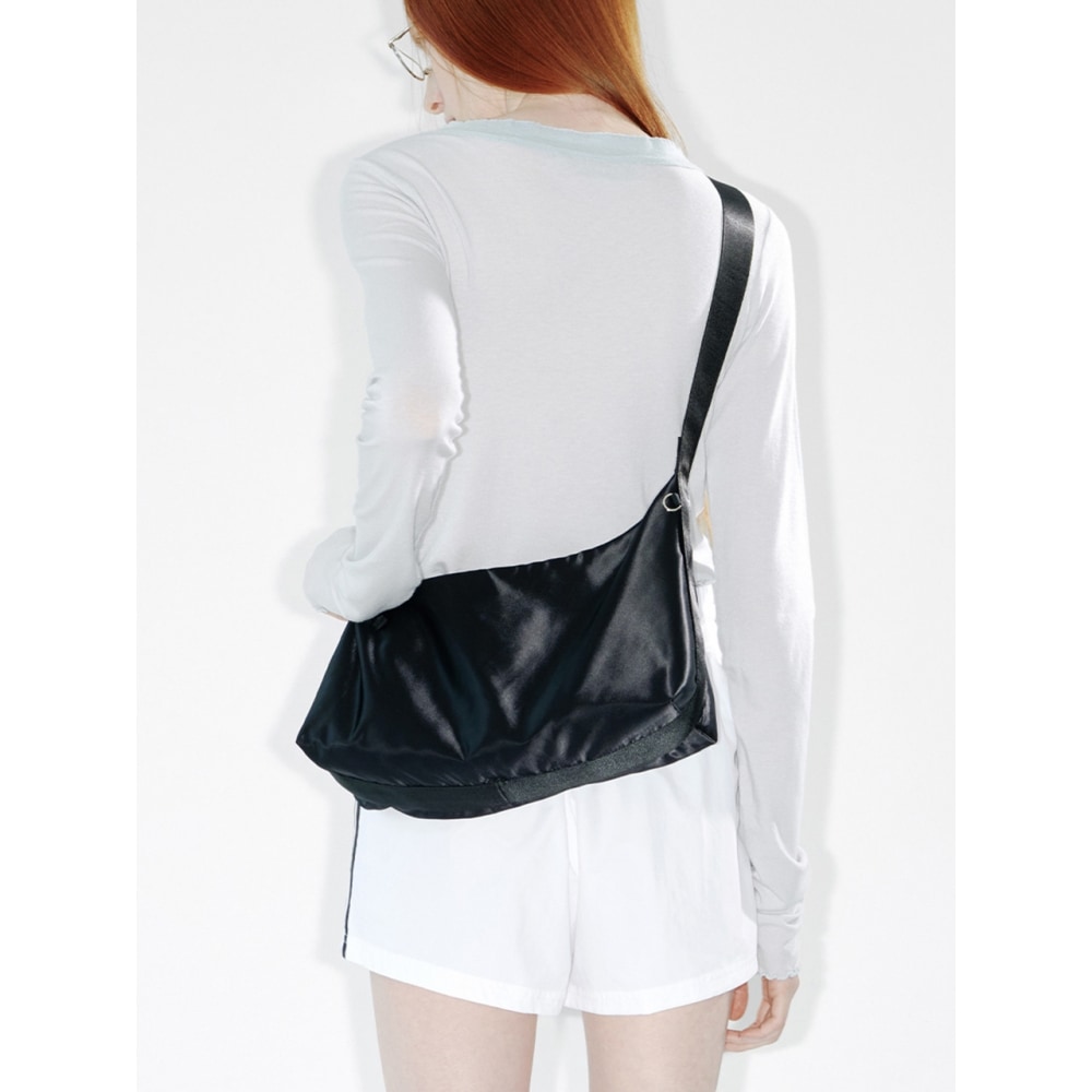 フェネックミディアムホーボーブラック 9,064円