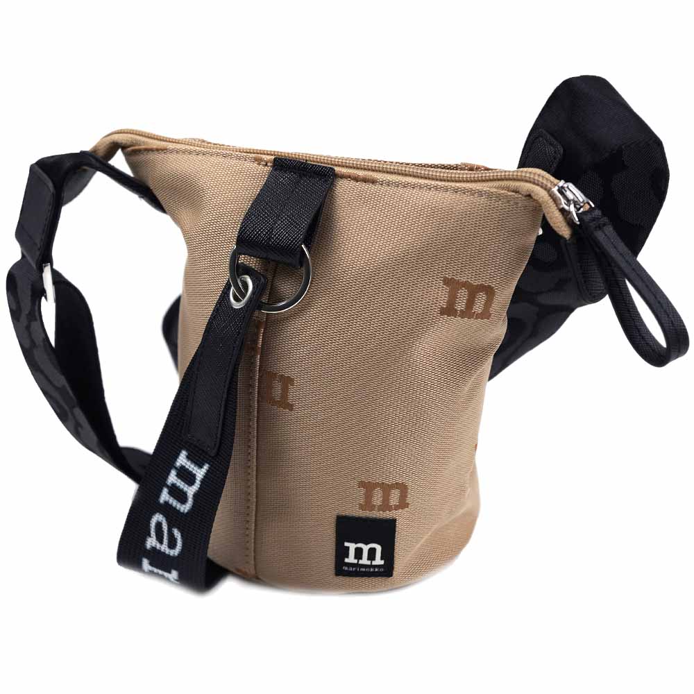 マリメッコ バッグ marimekko ショルダーバッグ 斜めかけバッグ オールMロゴ ベージュ ESSENTIAL BUCKET M-LOGO 091679-893 091679 893