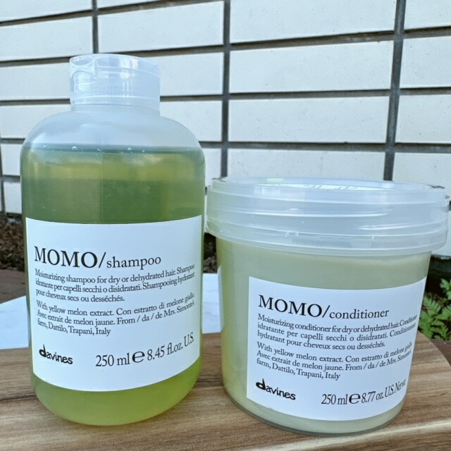 【ラッピング付きギフトボックス】ダヴィネスエッセンシャル　モモ　シャンプー 250ml＆トリートメント　２５０＆シャンプーバー　３点セット