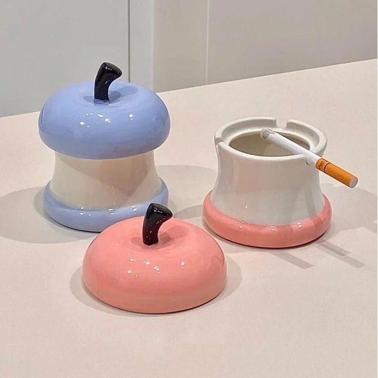 【自社生産】[IR&CE初売り特売]かわいいリンゴ核灰皿客間デスクトップ装飾品陶磁器高颜値家庭用オフィス個性収納ケース只今底値