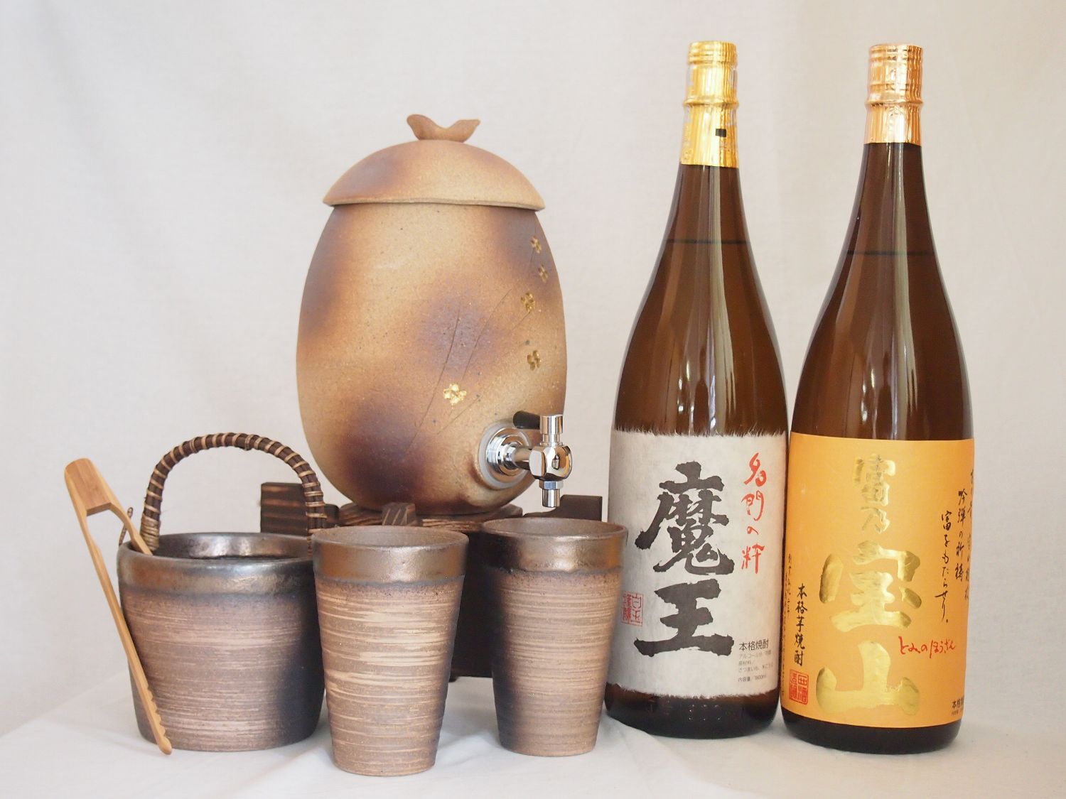 信楽焼明山窯　焼酎サーバー　火色金小紋　2200ｃｃ(滋賀県)+萬古焼備前金彩焼酎ペアカップ 氷