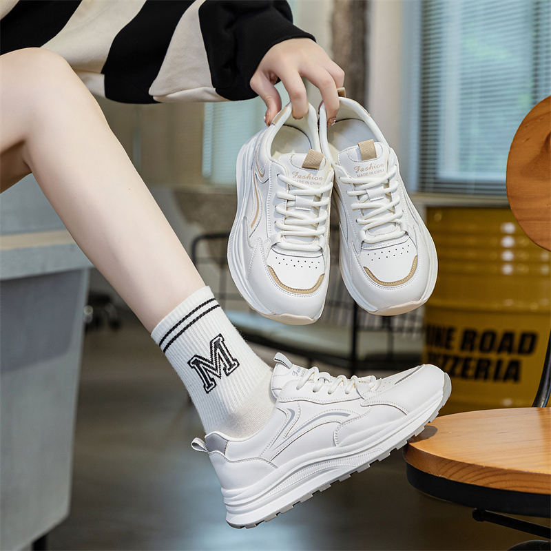 クーポン ダッドスニーカー クッション カジュアルシューズ スポーツ レースアップ 履きやすい おしゃれ 疲れにくい 軽量 防滑 厚底靴 屈曲性 職場 身長up ダッドシューズ 脚長効果 無地 厚底ス 8,271円